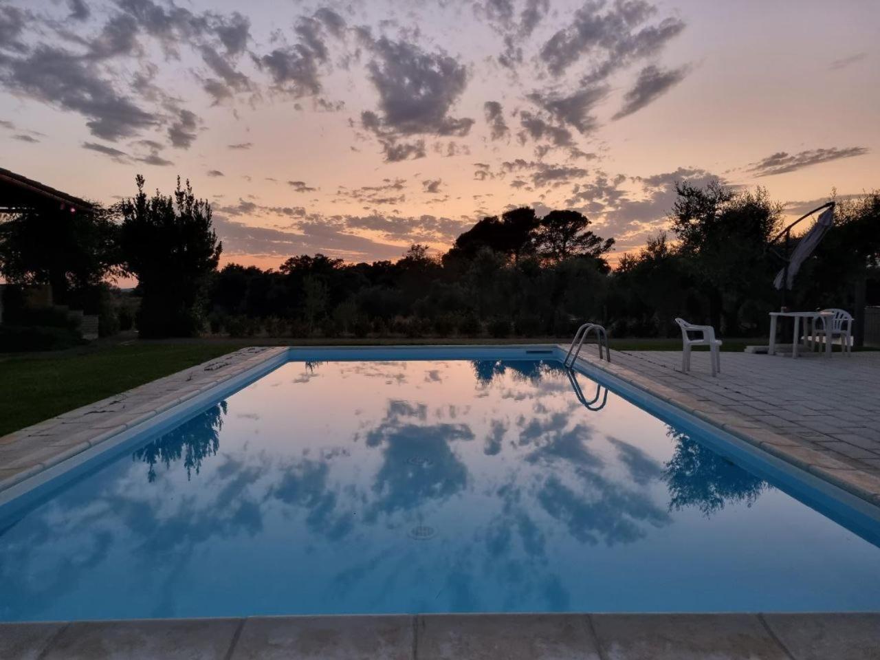 Accogliente Villa Con Piscina Caltagirone Exterior foto